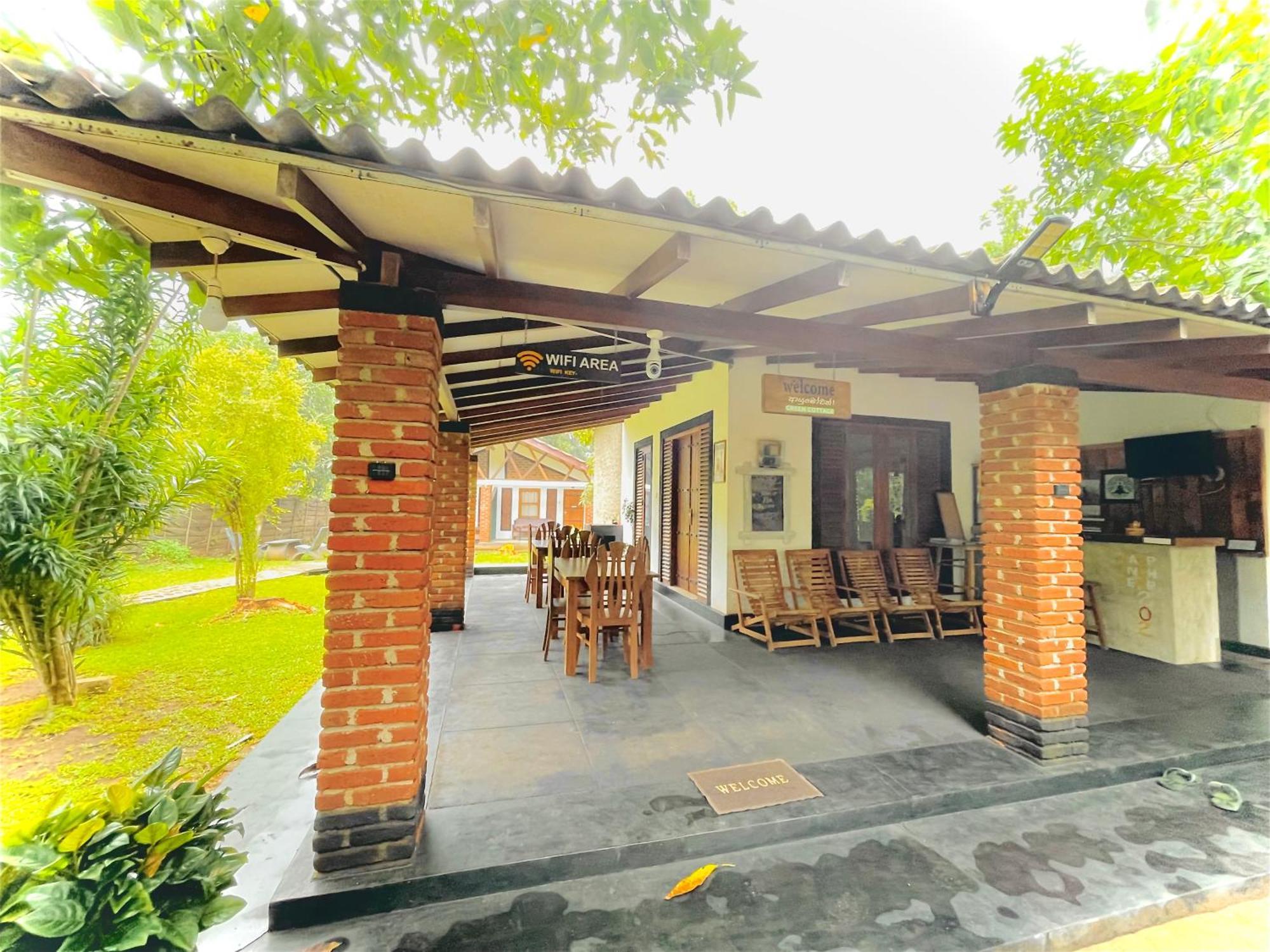 אנוראדפורה Green Cottage מראה חיצוני תמונה