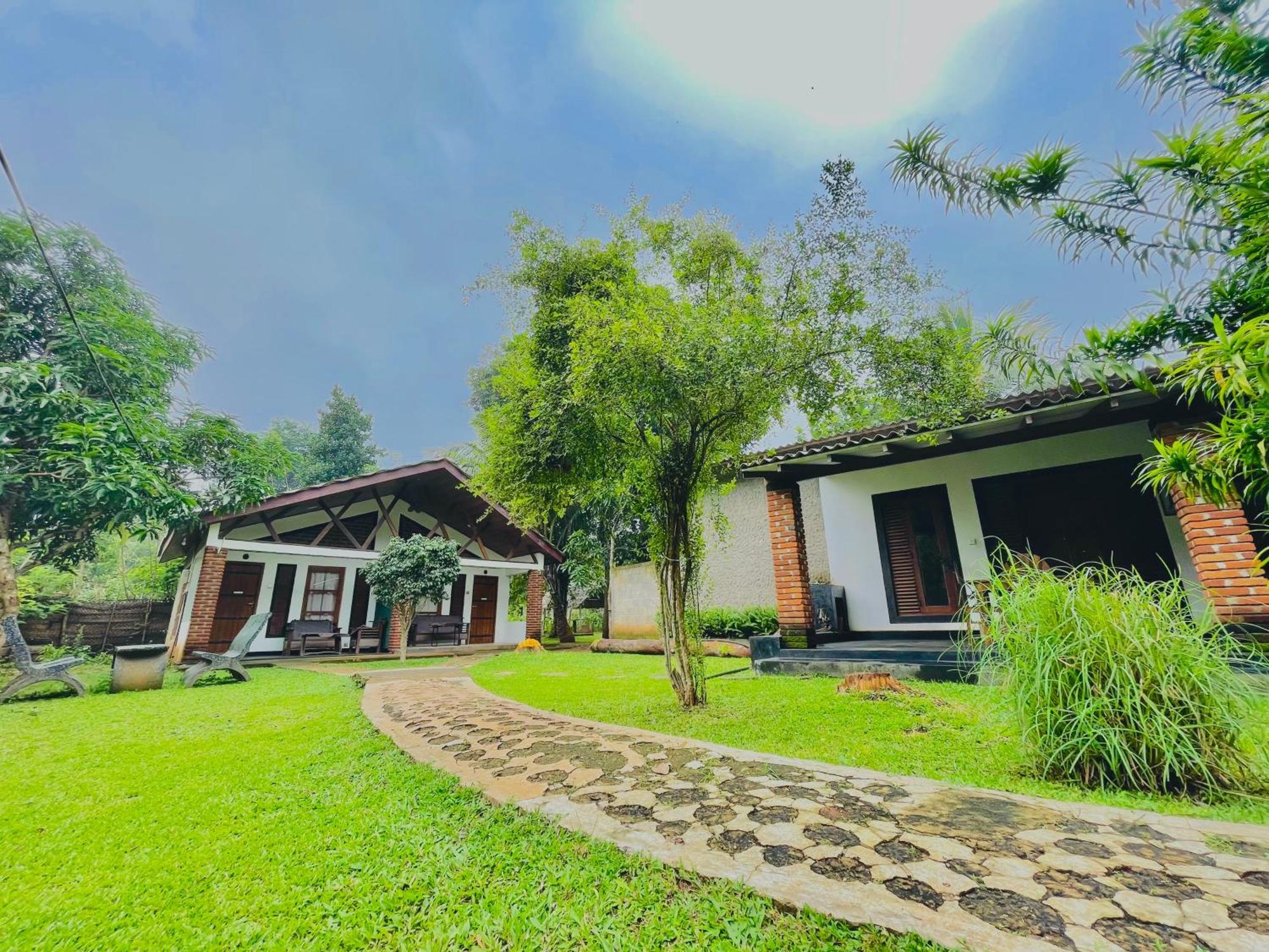 אנוראדפורה Green Cottage מראה חיצוני תמונה