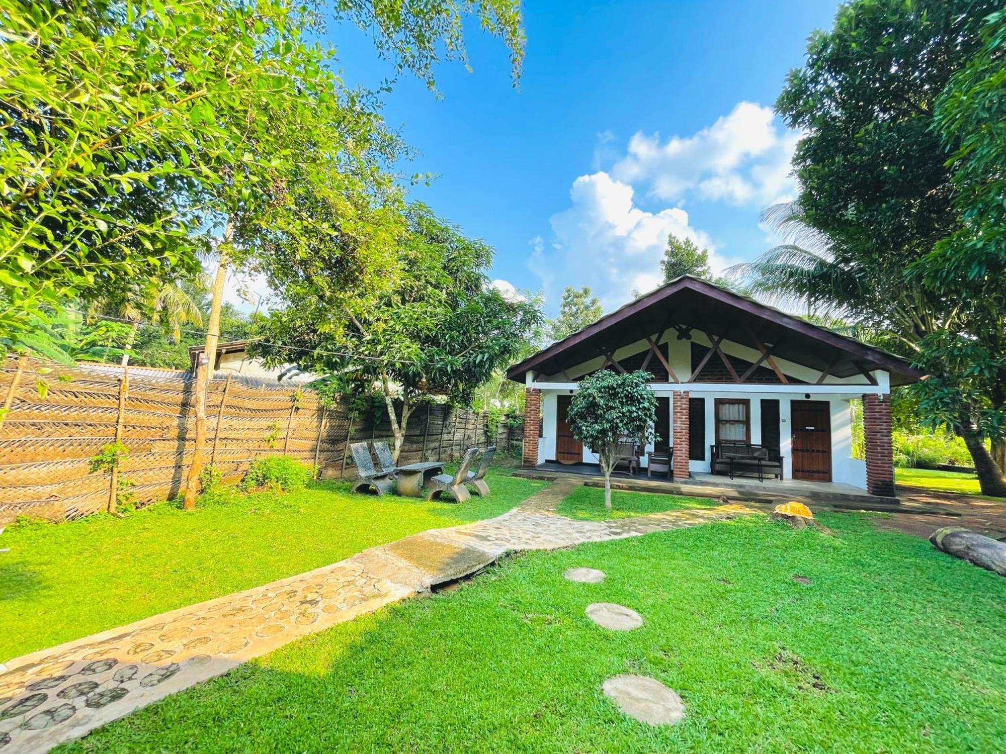 אנוראדפורה Green Cottage מראה חיצוני תמונה
